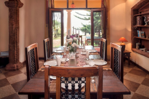 villa morjim dining table